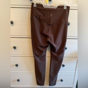 Old Navy sz LARGE women’s brown 🐻 leggings extra high rise, go dry, power soft